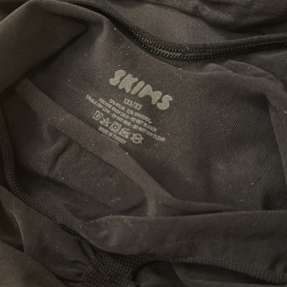 SKIMS SCULPTING BODYSUIT W. SNAPS in Onyx NEW - Picture 14 of 14